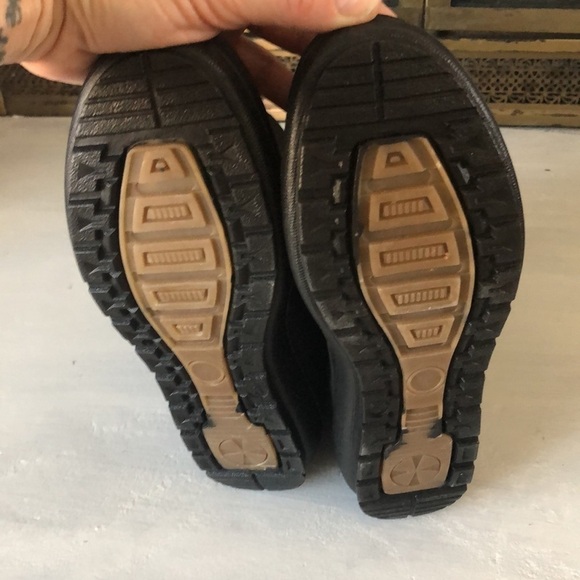 NWOB Black Weather Resistant Boots Size 6Shearling Type Lining Warm Winter Shoes - Picture 4 of 8